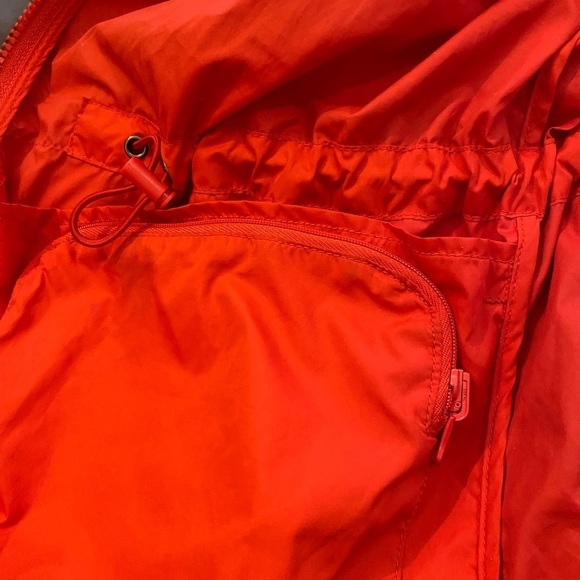 J. Crew Red Lightweight packable rain jacket size medium - Picture 4 of 7
